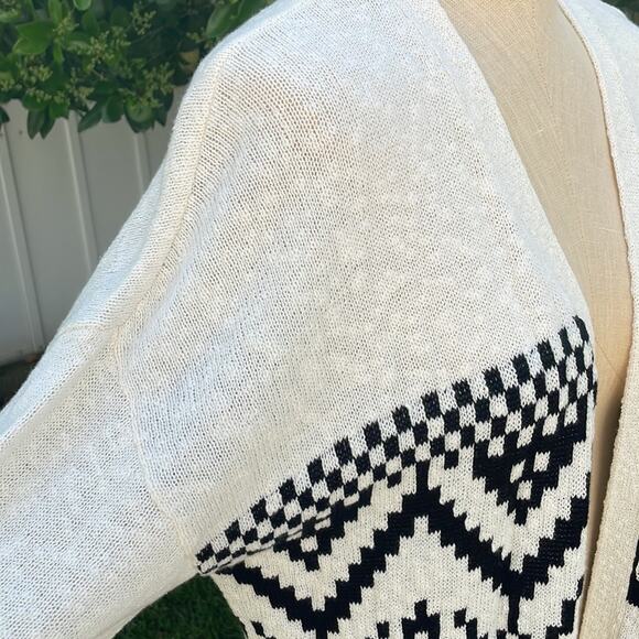NWT Two by Vince Camuto Aztec Tribal Print Open Front Cardigan Petite Large - Picture 4 of 8